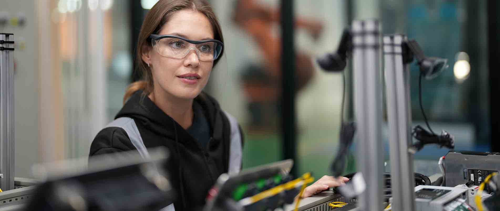 j9官网精彩亮相IOTE 2024：探究技术融合，展望智慧未来